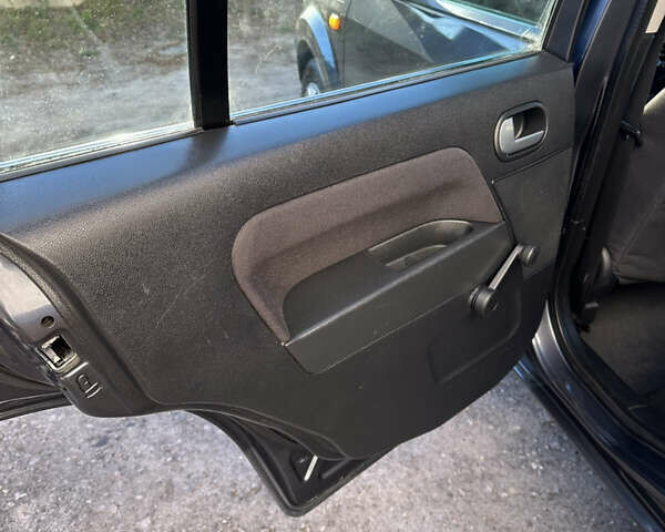 Сірий Форд Фьюжен, об'ємом двигуна 1.4 л та пробігом 168 тис. км за 5150 $, фото 33 на Automoto.ua