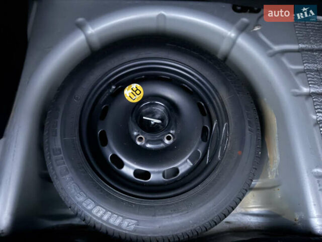 Серый Форд Фьюжн, объемом двигателя 1.4 л и пробегом 173 тыс. км за 5500 $, фото 48 на Automoto.ua