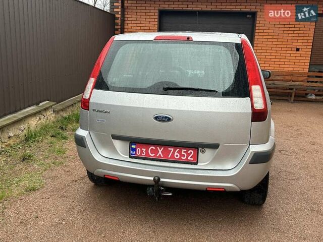 Сірий Форд Фьюжен, об'ємом двигуна 1.4 л та пробігом 158 тис. км за 5499 $, фото 4 на Automoto.ua
