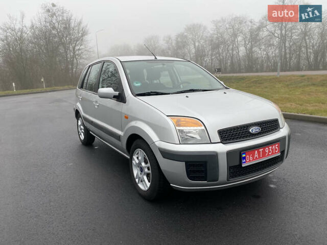 Сірий Форд Фьюжен, об'ємом двигуна 1.6 л та пробігом 185 тис. км за 7100 $, фото 2 на Automoto.ua
