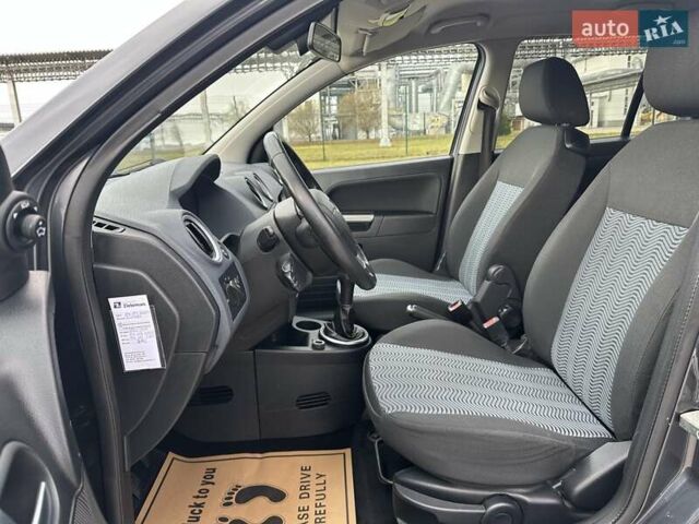 Сірий Форд Фьюжен, об'ємом двигуна 1.4 л та пробігом 217 тис. км за 5600 $, фото 37 на Automoto.ua