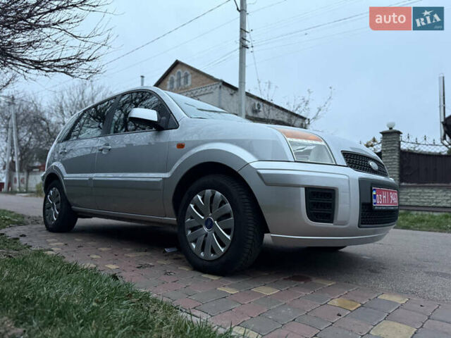 Серый Форд Фьюжн, объемом двигателя 1.4 л и пробегом 173 тыс. км за 5500 $, фото 10 на Automoto.ua