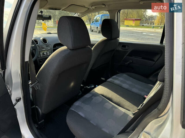 Серый Форд Фьюжн, объемом двигателя 1.4 л и пробегом 235 тыс. км за 3900 $, фото 14 на Automoto.ua