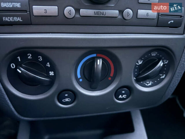 Серый Форд Фьюжн, объемом двигателя 1.4 л и пробегом 173 тыс. км за 5500 $, фото 34 на Automoto.ua