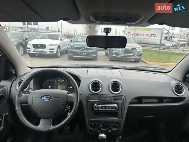 Сірий Форд Фьюжен, об'ємом двигуна 1.4 л та пробігом 178 тис. км за 3900 $, фото 14 на Automoto.ua