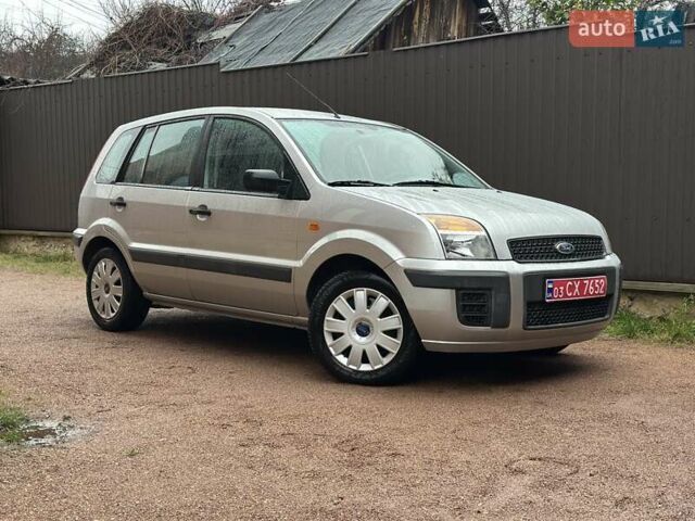 Сірий Форд Фьюжен, об'ємом двигуна 1.4 л та пробігом 158 тис. км за 5499 $, фото 5 на Automoto.ua