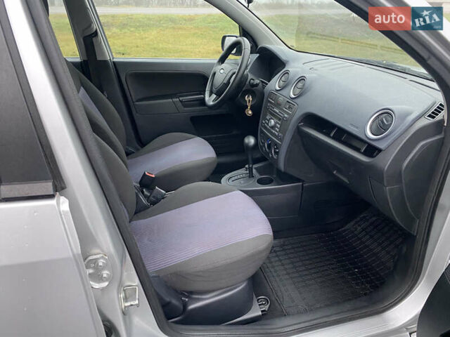 Сірий Форд Фьюжен, об'ємом двигуна 1.6 л та пробігом 185 тис. км за 7100 $, фото 12 на Automoto.ua