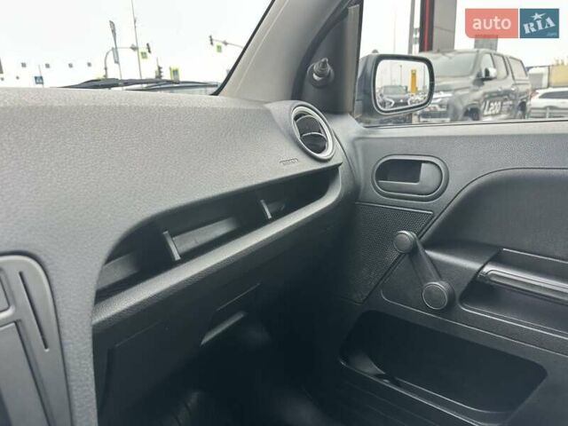 Сірий Форд Фьюжен, об'ємом двигуна 1.4 л та пробігом 178 тис. км за 3900 $, фото 17 на Automoto.ua