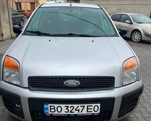 Серый Форд Фьюжн, объемом двигателя 1.4 л и пробегом 110 тыс. км за 5700 $, фото 4 на Automoto.ua