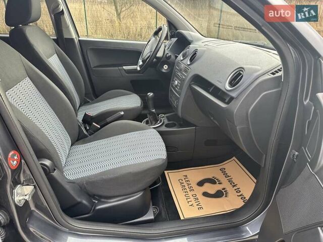 Сірий Форд Фьюжен, об'ємом двигуна 1.4 л та пробігом 217 тис. км за 5600 $, фото 30 на Automoto.ua