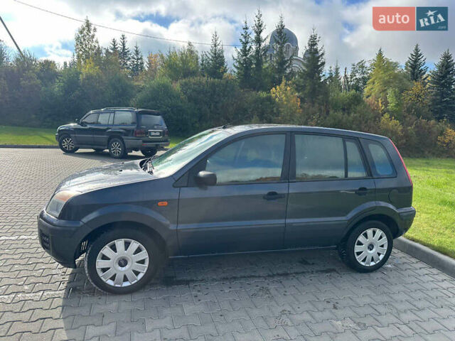 Серый Форд Фьюжн, объемом двигателя 1.4 л и пробегом 176 тыс. км за 4500 $, фото 8 на Automoto.ua