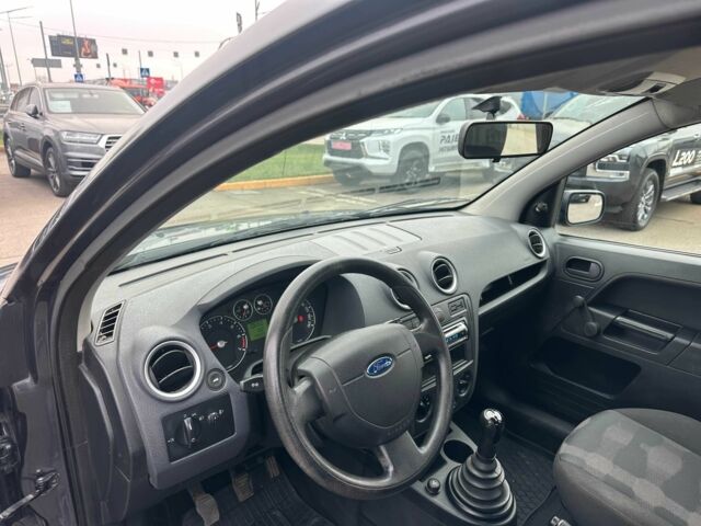 Серый Форд Фьюжн, объемом двигателя 1.4 л и пробегом 178 тыс. км за 3900 $, фото 11 на Automoto.ua