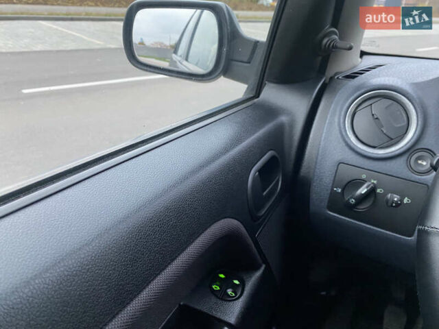 Форд Фьюжен 2007 у Вінниці на Automoto.ua Сірий Форд Фьюжен, об'ємом двигуна 1.4 л та пробігом 132 тис. км за 5850 $, фото 67 на Automoto.ua