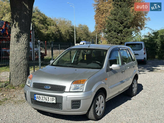 Сірий Форд Фьюжен, об'ємом двигуна 1.24 л та пробігом 174 тис. км за 4600 $, фото 20 на Automoto.ua