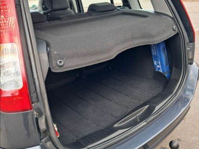 Серый Форд Фьюжн, объемом двигателя 1.4 л и пробегом 228 тыс. км за 4900 $, фото 8 на Automoto.ua