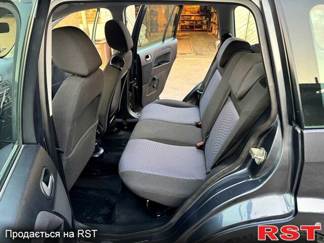 Форд Фьюжн 2007 в Полтаве на Automoto.ua Серый Форд Фьюжн, объемом двигателя 1.6 л и пробегом 220 тыс. км за 5200 $, фото 9 на Automoto.ua