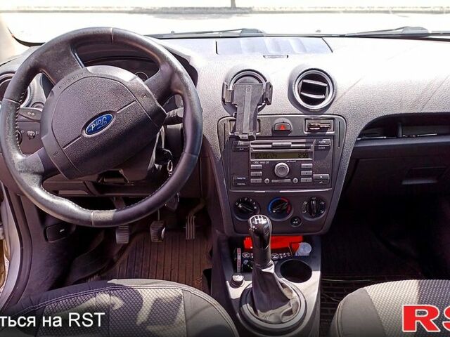 Серый Форд Фьюжн, объемом двигателя 1.4 л и пробегом 254 тыс. км за 3400 $, фото 1 на Automoto.ua