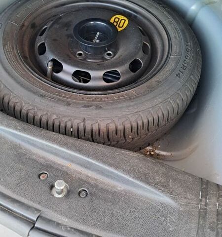 Сірий Форд Фьюжен, об'ємом двигуна 1.4 л та пробігом 190 тис. км за 4990 $, фото 17 на Automoto.ua