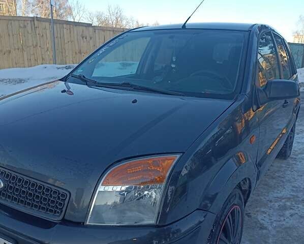 Серый Форд Фьюжн, объемом двигателя 1.6 л и пробегом 160 тыс. км за 3700 $, фото 1 на Automoto.ua