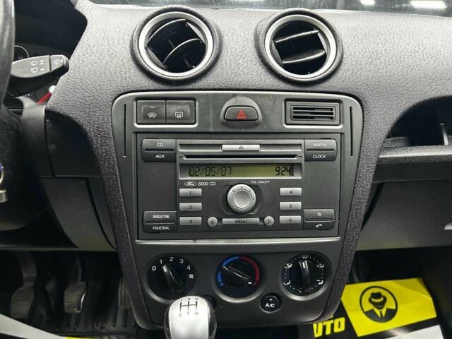 Сірий Форд Фьюжен, об'ємом двигуна 1.4 л та пробігом 280 тис. км за 5000 $, фото 17 на Automoto.ua