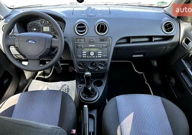 Серый Форд Фьюжн, объемом двигателя 1.4 л и пробегом 170 тыс. км за 5100 $, фото 23 на Automoto.ua