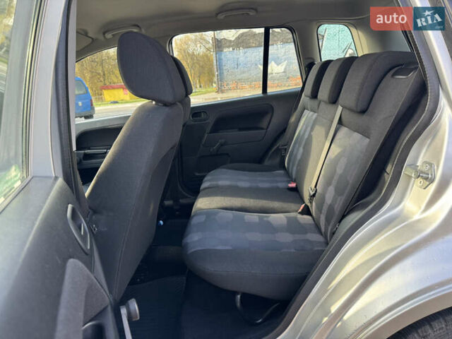 Серый Форд Фьюжн, объемом двигателя 1.4 л и пробегом 235 тыс. км за 3900 $, фото 13 на Automoto.ua