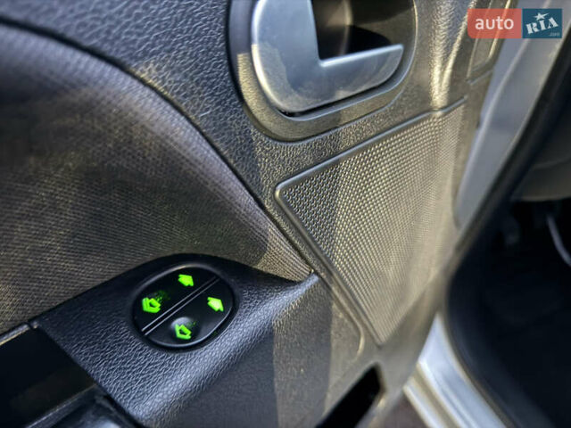 Серый Форд Фьюжн, объемом двигателя 1.4 л и пробегом 173 тыс. км за 5500 $, фото 26 на Automoto.ua
