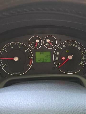 Серый Форд Фьюжн, объемом двигателя 1.6 л и пробегом 221 тыс. км за 6000 $, фото 9 на Automoto.ua