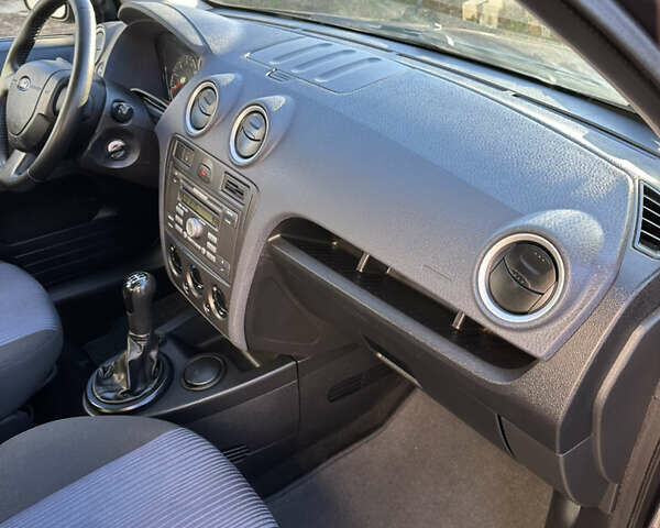 Сірий Форд Фьюжен, об'ємом двигуна 1.4 л та пробігом 168 тис. км за 5150 $, фото 37 на Automoto.ua