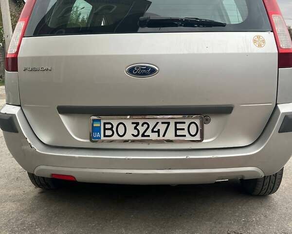 Сірий Форд Фьюжен, об'ємом двигуна 1.4 л та пробігом 113 тис. км за 5200 $, фото 4 на Automoto.ua