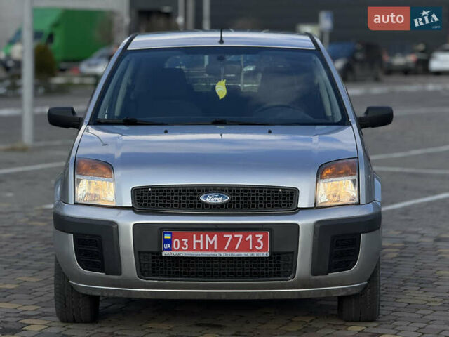 Серый Форд Фьюжн, объемом двигателя 1.4 л и пробегом 235 тыс. км за 3900 $, фото 1 на Automoto.ua