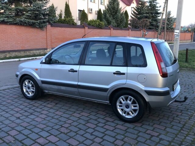 Сірий Форд Фьюжен, об'ємом двигуна 1.4 л та пробігом 160 тис. км за 3150 $, фото 3 на Automoto.ua