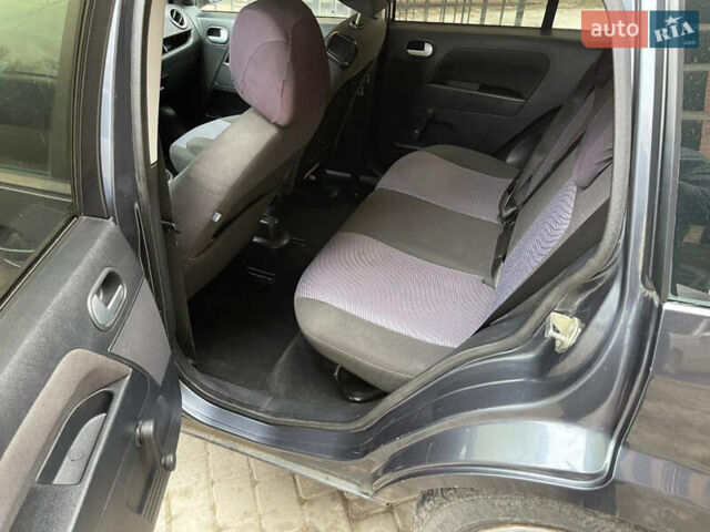 Серый Форд Фьюжн, объемом двигателя 1.4 л и пробегом 280 тыс. км за 4650 $, фото 2 на Automoto.ua
