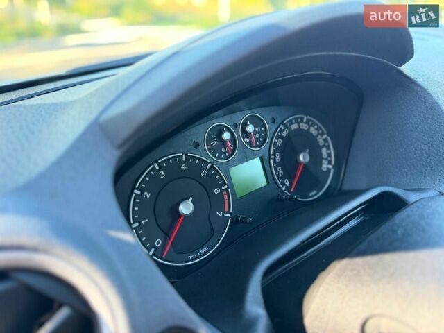 Сірий Форд Фьюжен, об'ємом двигуна 1.6 л та пробігом 115 тис. км за 6650 $, фото 6 на Automoto.ua