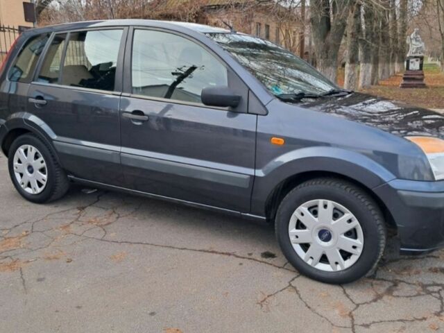 Серый Форд Фьюжн, объемом двигателя 1.4 л и пробегом 228 тыс. км за 4900 $, фото 3 на Automoto.ua