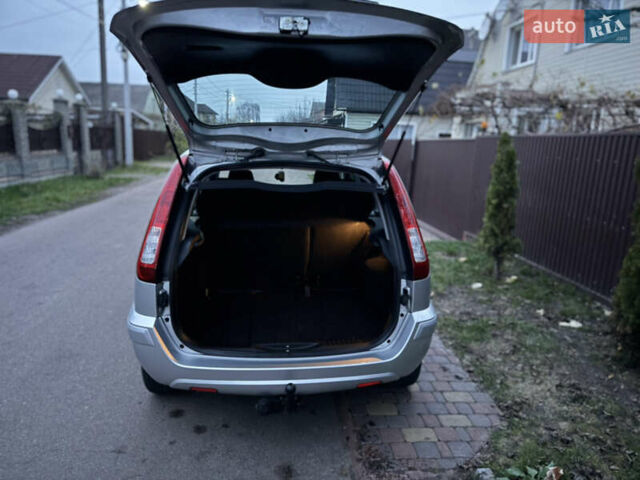 Серый Форд Фьюжн, объемом двигателя 1.4 л и пробегом 173 тыс. км за 5500 $, фото 46 на Automoto.ua