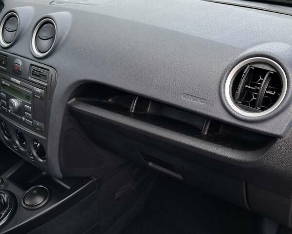 Сірий Форд Фьюжен, об'ємом двигуна 1.4 л та пробігом 228 тис. км за 4900 $, фото 27 на Automoto.ua