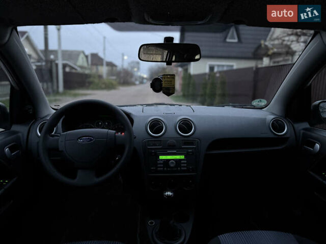 Серый Форд Фьюжн, объемом двигателя 1.4 л и пробегом 173 тыс. км за 5500 $, фото 23 на Automoto.ua