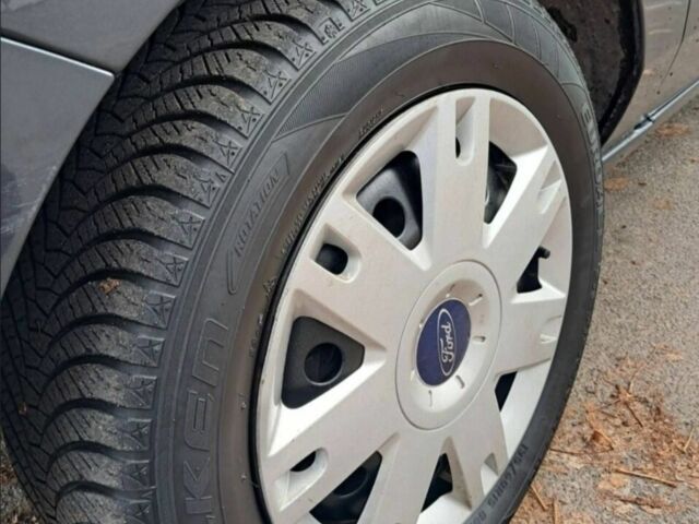 Серый Форд Фьюжн, объемом двигателя 1.4 л и пробегом 228 тыс. км за 4900 $, фото 10 на Automoto.ua