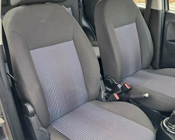 Сірий Форд Фьюжен, об'ємом двигуна 1.4 л та пробігом 228 тис. км за 4900 $, фото 15 на Automoto.ua