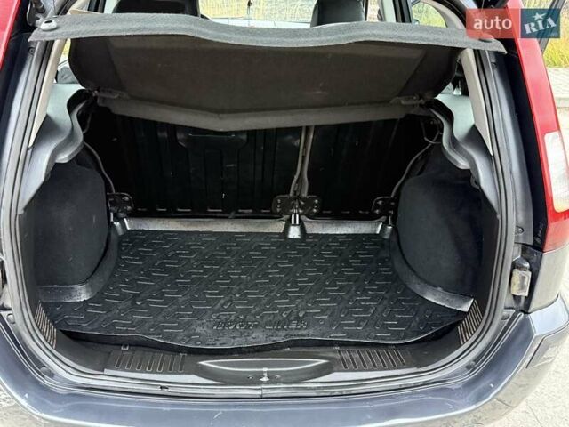 Серый Форд Фьюжн, объемом двигателя 1.39 л и пробегом 111 тыс. км за 6300 $, фото 11 на Automoto.ua