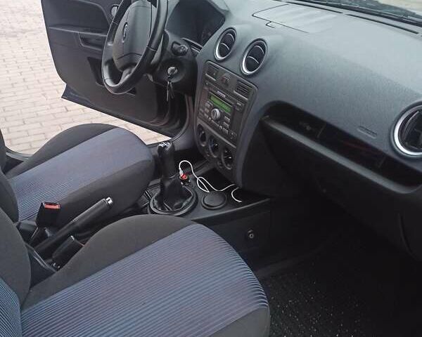 Сірий Форд Фьюжен, об'ємом двигуна 1.4 л та пробігом 37 тис. км за 7800 $, фото 26 на Automoto.ua