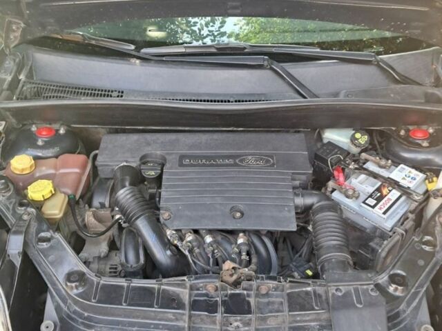 Серый Форд Фьюжн, объемом двигателя 1.4 л и пробегом 144 тыс. км за 5000 $, фото 6 на Automoto.ua