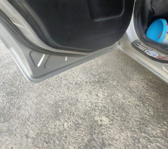 Сірий Форд Фьюжен, об'ємом двигуна 1.6 л та пробігом 232 тис. км за 3500 $, фото 4 на Automoto.ua