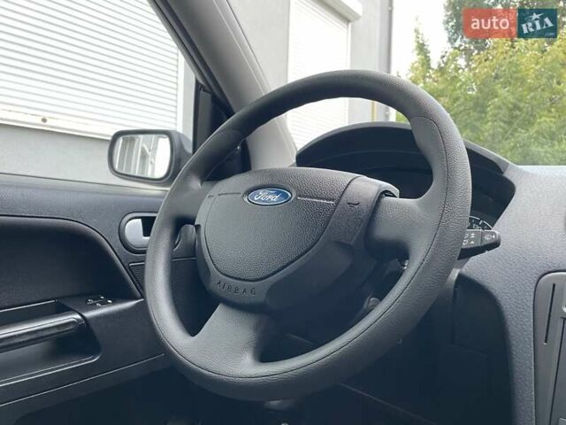 Серый Форд Фьюжн, объемом двигателя 1.4 л и пробегом 119 тыс. км за 5800 $, фото 68 на Automoto.ua