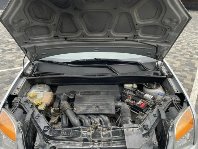 Сірий Форд Фьюжен, об'ємом двигуна 1.4 л та пробігом 133 тис. км за 3700 $, фото 13 на Automoto.ua