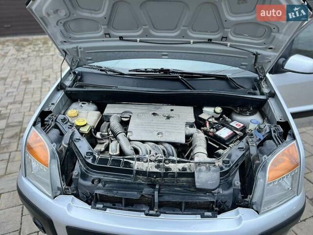 Сірий Форд Фьюжен, об'ємом двигуна 1.39 л та пробігом 211 тис. км за 3888 $, фото 15 на Automoto.ua