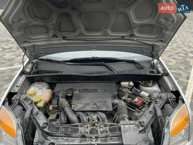 Сірий Форд Фьюжен, об'ємом двигуна 1.4 л та пробігом 133 тис. км за 3700 $, фото 14 на Automoto.ua