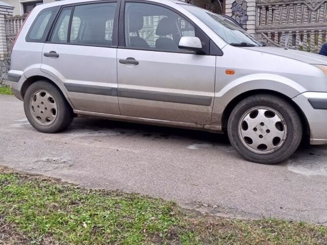 Серый Форд Фьюжн, объемом двигателя 1.4 л и пробегом 225 тыс. км за 6000 $, фото 2 на Automoto.ua