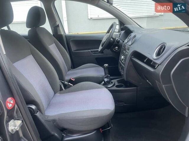 Серый Форд Фьюжн, объемом двигателя 1.4 л и пробегом 119 тыс. км за 5800 $, фото 89 на Automoto.ua